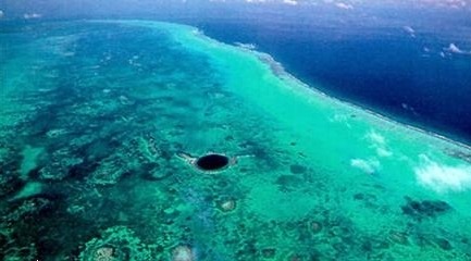블루홀(BLUE HOLE) 이미지