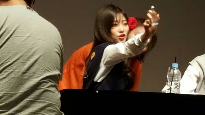 금단의 아이템을 거머쥔 IOI 정채연 | 인스티즈