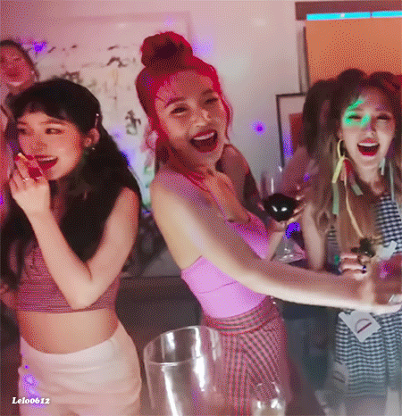 [데이터주의] 레드벨벳 빨간맛 MV속 퀸갓아이린.gif | 인스티즈