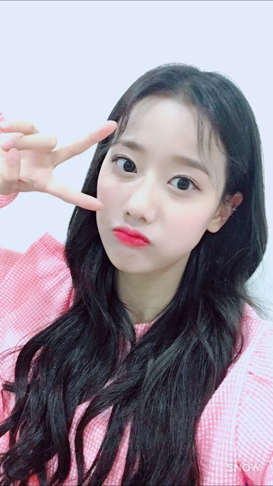생일맞아서 기분좋아서 사진 올리기_＜ (에이프릴) | 인스티즈