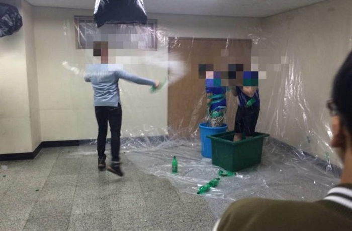 신입생에게 이물질 섞인 술 뿌린 동아대 선배들의 '똥군기' | 인스티즈