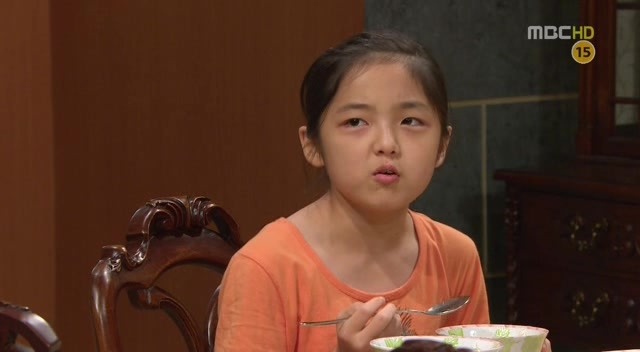 [지붕킥] 샌드위치 많이 먹기 대회에 참가한 세경 | 인스티즈