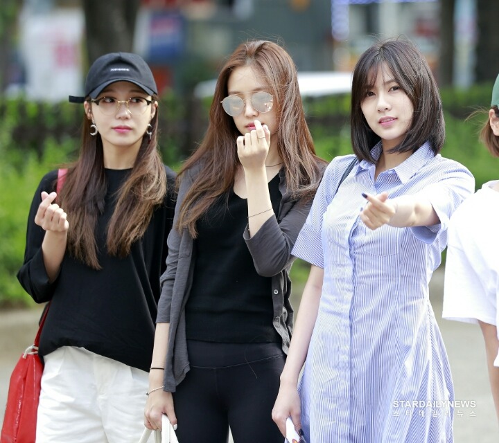 오늘자 뮤뱅 출근한 에이핑크 | 인스티즈