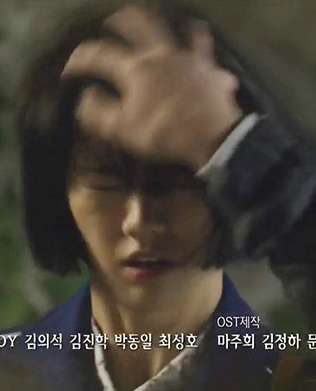 이렇게 같은 옷 계속 돌려입는 여자 주인공은 또 간만인듯..jpg | 인스티즈