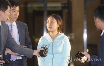 최순실 소유 빌딩으로 가는 정유라.jpg | 인스티즈