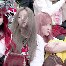 [트와이스] 촬영중 졸다가 놀라는 사나 | 인스티즈