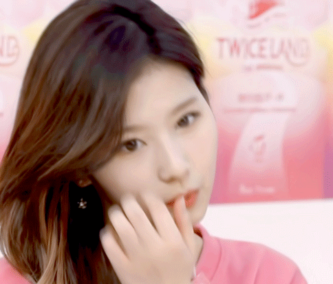 [트와이스] 오늘자 요물사나 .gif | 인스티즈