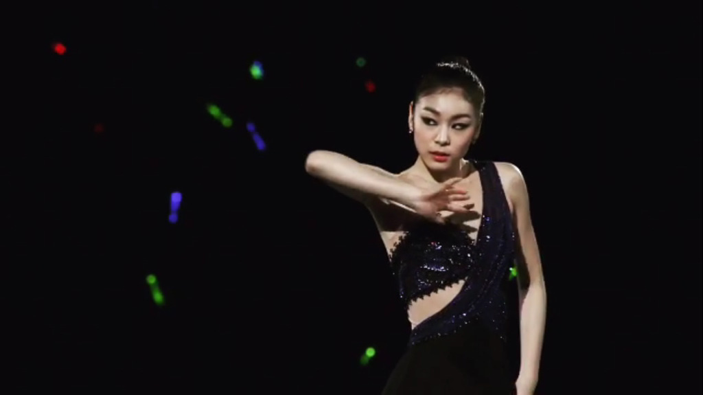 시상식에서 후배들 고나리하는 김연아.gif | 인스티즈