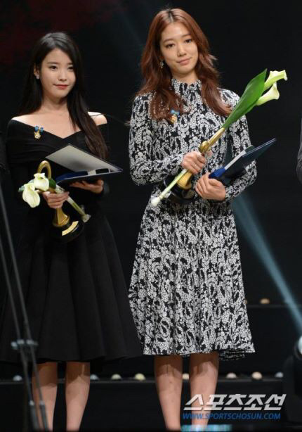오늘자 아이유 박신혜 투샷...jpg | 인스티즈