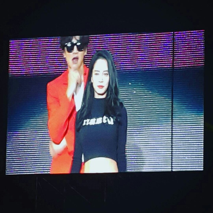 오늘 응원봉 생긴 아이돌 | 인스티즈