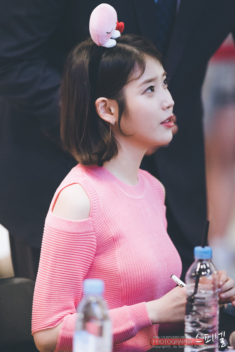 [17.04.30] 코엑스 팬사인회 아이유.jpg | 인스티즈