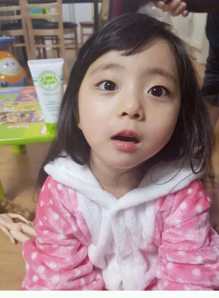 몇년전 화제가 되었던 여자아이 | 인스티즈