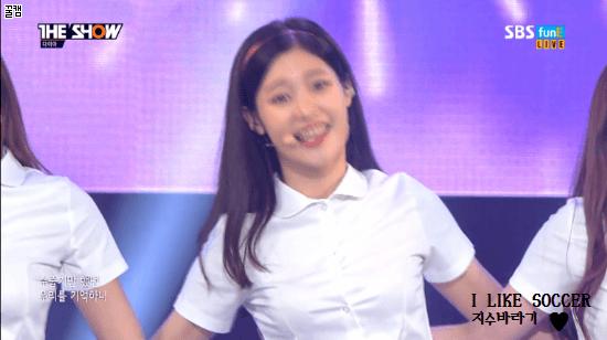 [다이아] 160712 더쇼 그길에서 gif | 인스티즈