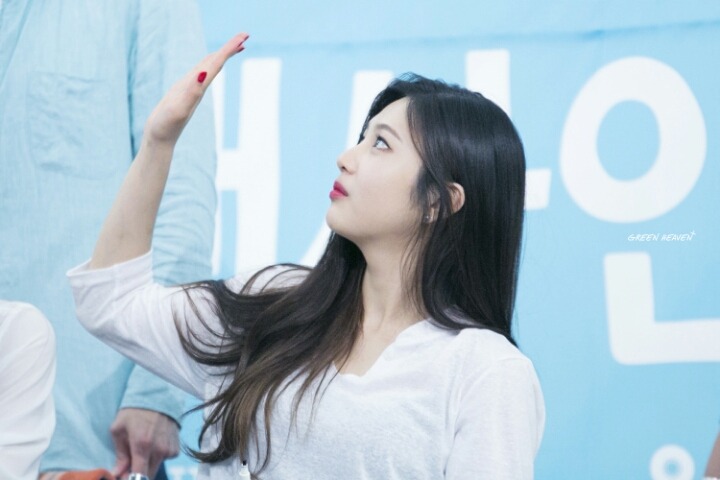 갈수록 예뻐지는 레드벨벳 조이.jpgif | 인스티즈