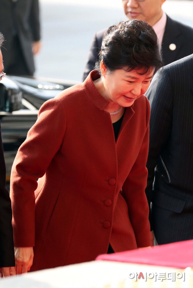 오늘자 박근혜 | 인스티즈