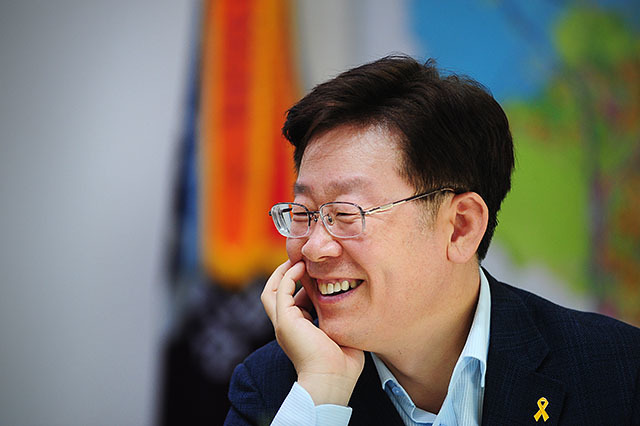 문재인의 뒤를 이을 자들 | 인스티즈