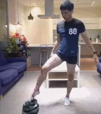 웃기게 바지입기.gif | 인스티즈