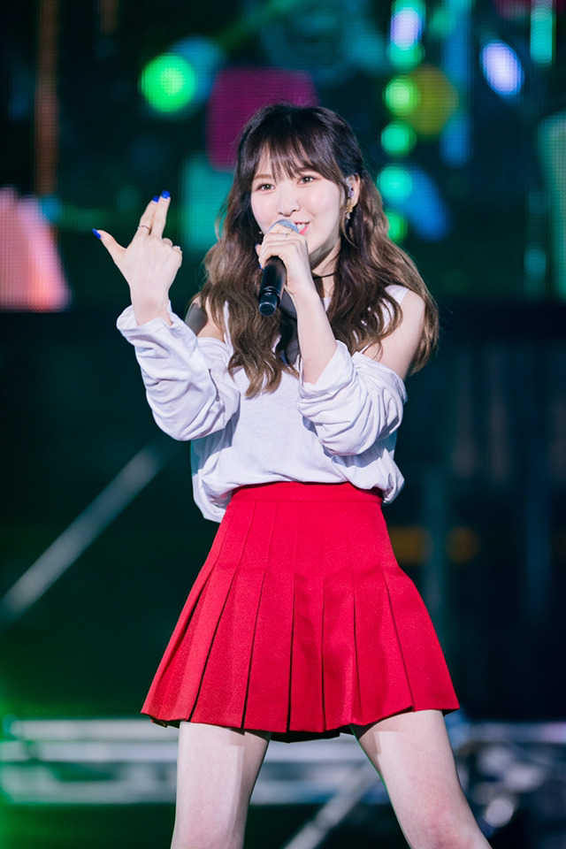 [레드벨벳] 비가 올 것 같은 느낌이 들어서 웬디 | 인스티즈