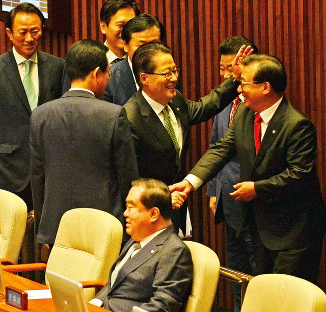 이 한장에 새누리당와 국민의당의 관계가 담김.JPG | 인스티즈