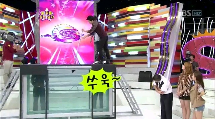 최현우 신의영역에 도전한 물위를 걷는마술 | 인스티즈