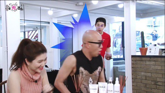  지나가던 길에 자꾸 방송출연하는 아이돌.jpg | 인스티즈