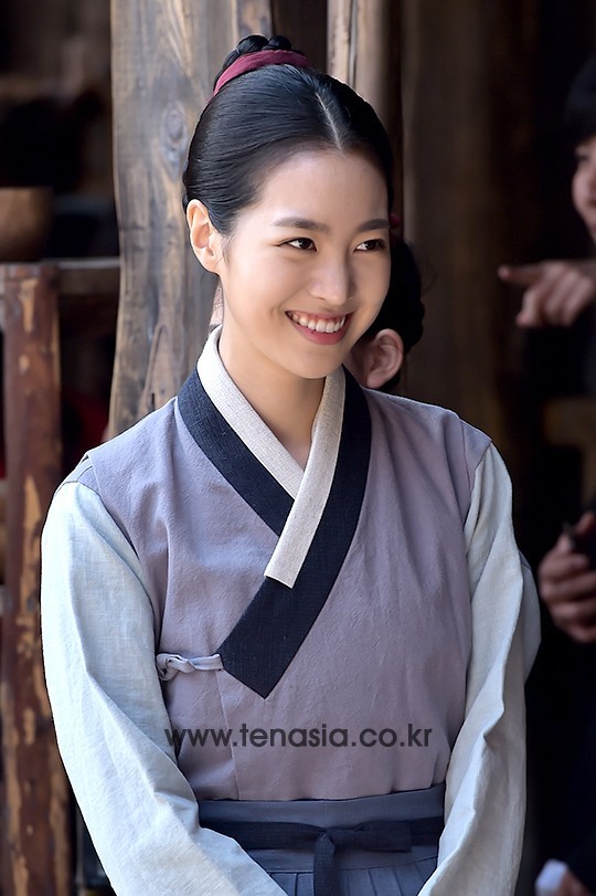 20대 여배우중에서 박신혜 다음으로 필모 차근차근 쌓아가고 있는 여배우 | 인스티즈