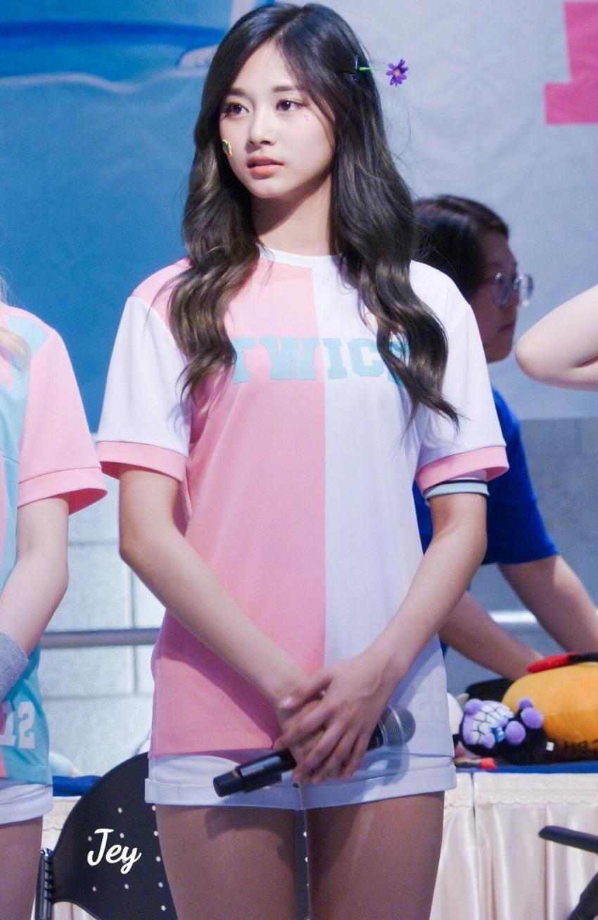 [트와이스] 광선검을 든 요다 쯔위 ㅋㅋ | 인스티즈