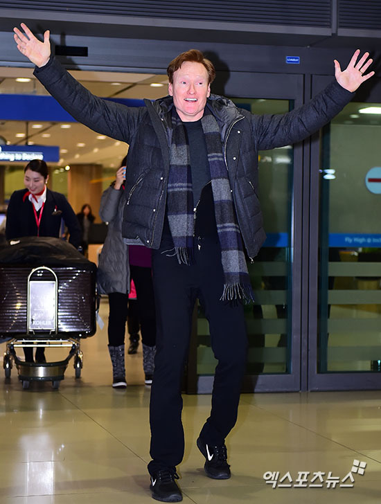 한국에 도착한 코난 오브라이언 | 인스티즈