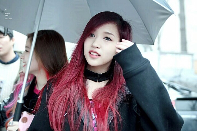 눈뜨고 찾아보면 트와이스 미나도 은근 허당..... | 인스티즈