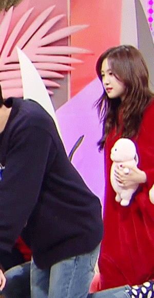 안녕하세요에서 지방이 득템한 손나은.gif | 인스티즈