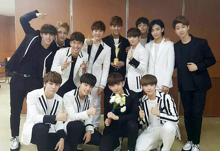 세븐틴 이미지