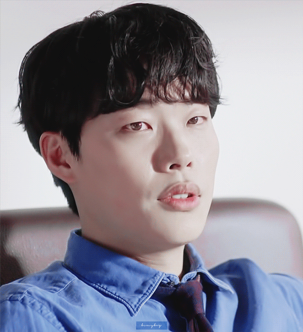 제일친한 친구의 최애랑 사귀게 된상황! 이상황에서 친구에게 이 사실을 말한다vs말안한다 | 인스티즈