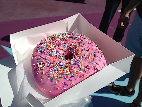 미국에서 파는 심슨 도너츠.jpg | 인스티즈