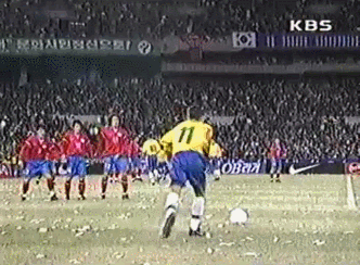 1999 나이키 초청경기 대한민국 vs 브라질.gif | 인스티즈