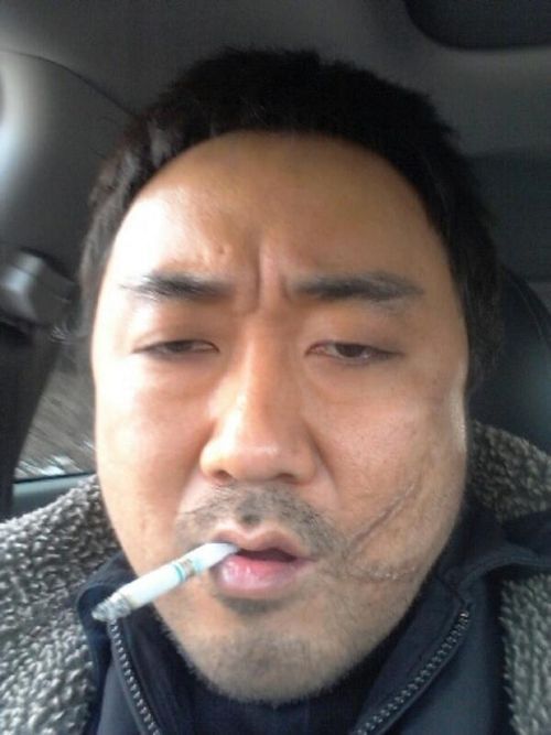 개강후 밥 사달라면 복학생 오빠들이 밥 잘 사줄것같은 신입생 | 인스티즈