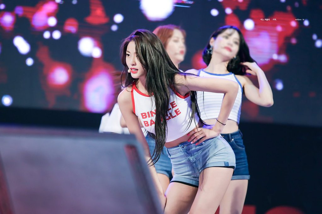 18시즌 설현이 미모.jpgif (100장) | 인스티즈