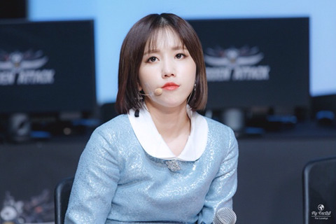 [러블리즈] 친한 형이 플스를 빌려달라는 요구를 해서 명은이 | 인스티즈