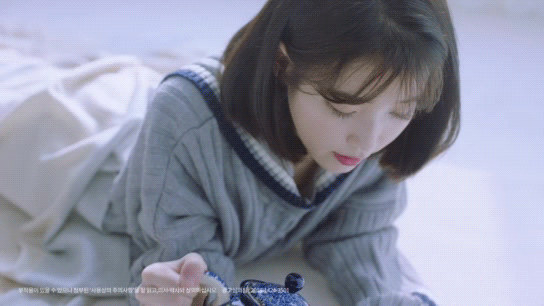 그날엔 CF 아이유.gif | 인스티즈