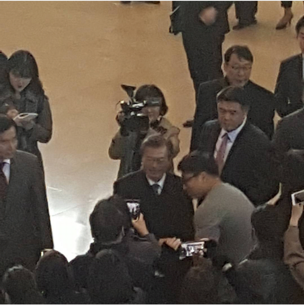 국립중앙 박물관 방문한 문재인 대통령 | 인스티즈