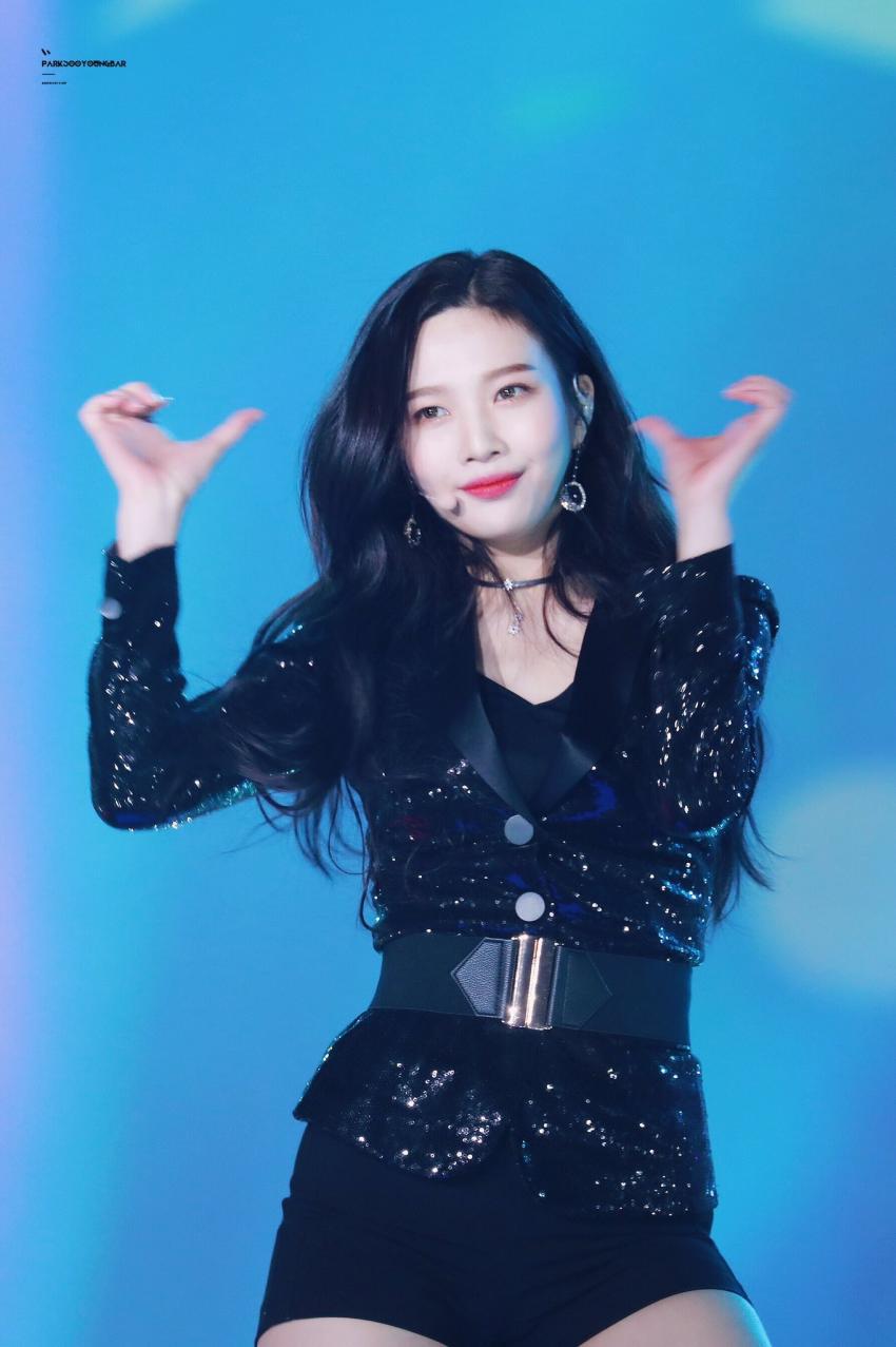 레드벨벳의 큐티섹시 담당 조이.jpgif | 인스티즈