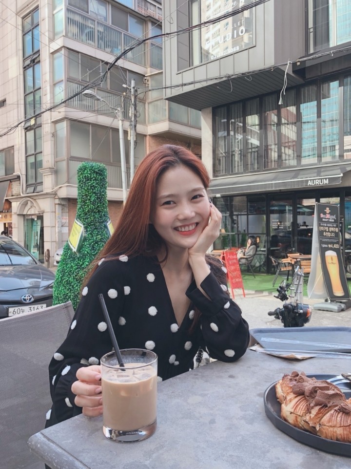 항상 웃는거 같은 오마이걸 리더 효정 | 인스티즈