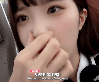 비행기에서 귀가 막힐 때.gif | 인스티즈