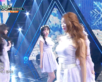 [움짤데이터주의] 오늘자 뮤직뱅크 러블리즈.gif | 인스티즈