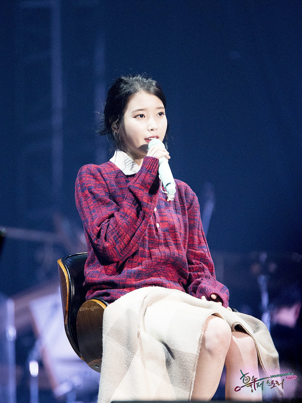 섹시함과 아름다움이 공존하는 광주콘서트 아이유.jpg | 인스티즈
