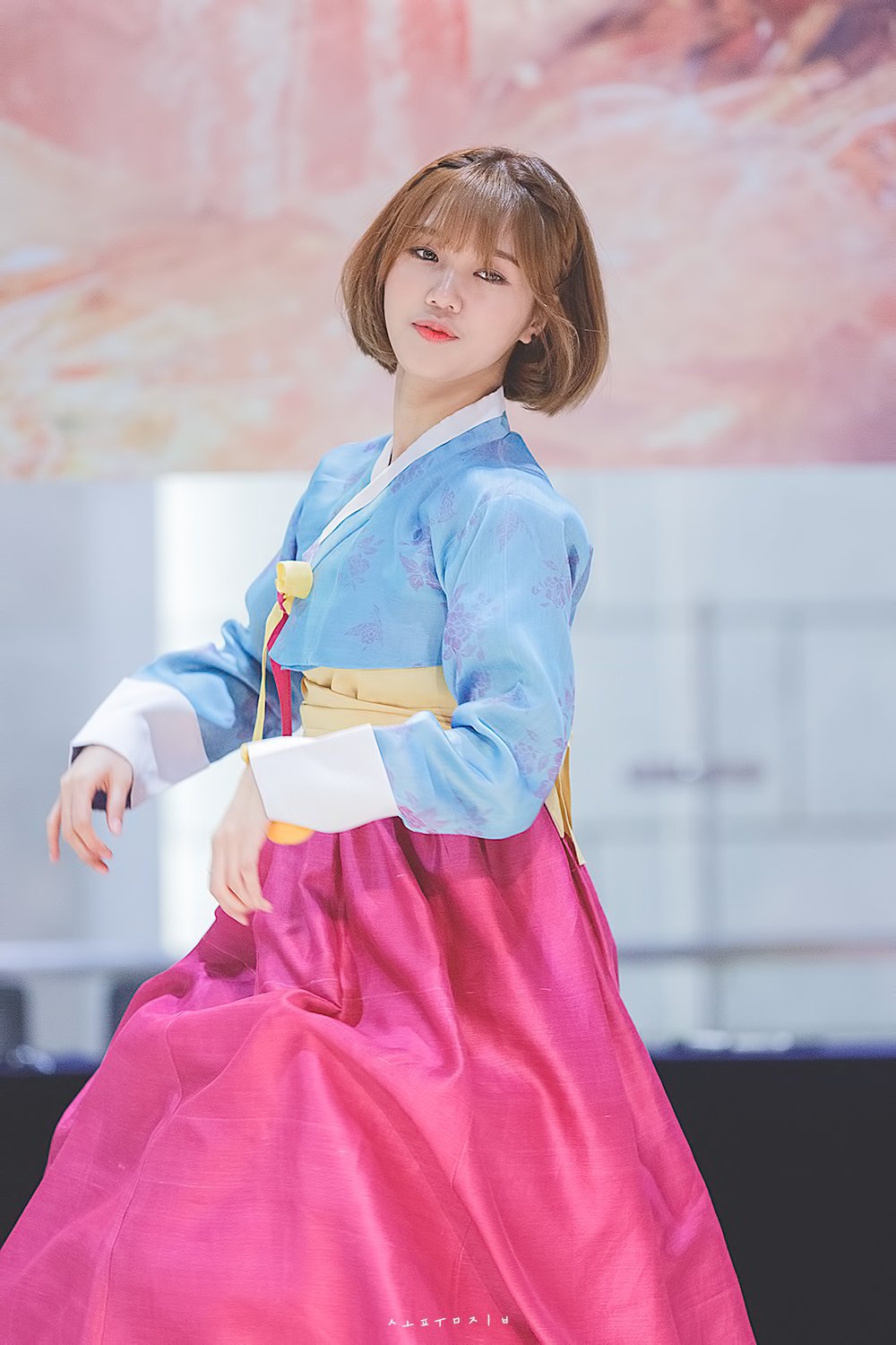한복을 자주 입는 여자 아이돌 | 인스티즈