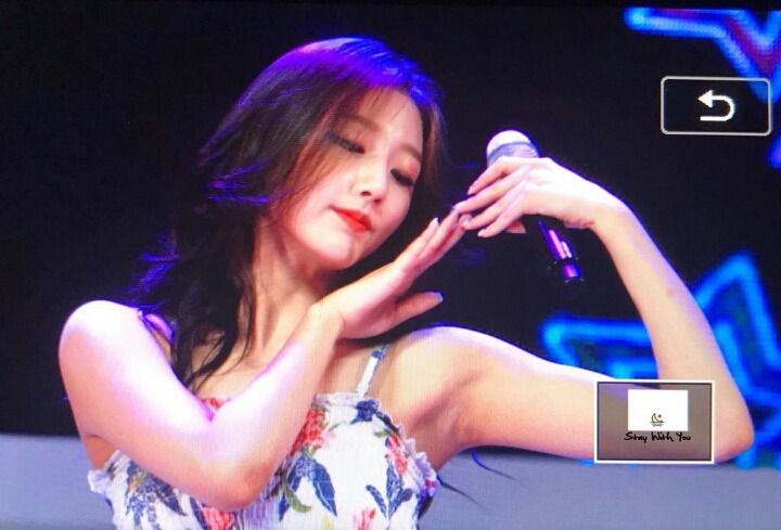 갈수록 예뻐지는 러블리즈 막내 정예인 | 인스티즈