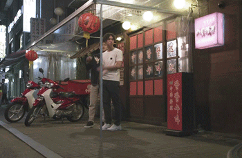 [최강배달꾼] 아무것도 안하고 도둑맞은 오토바이 다시 찾는 남주의 미친인맥.gif | 인스티즈
