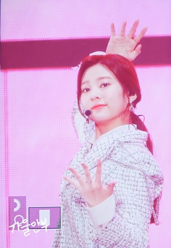 프리뷰로 보는 오늘자 아이즈원 김민주.jpg | 인스티즈