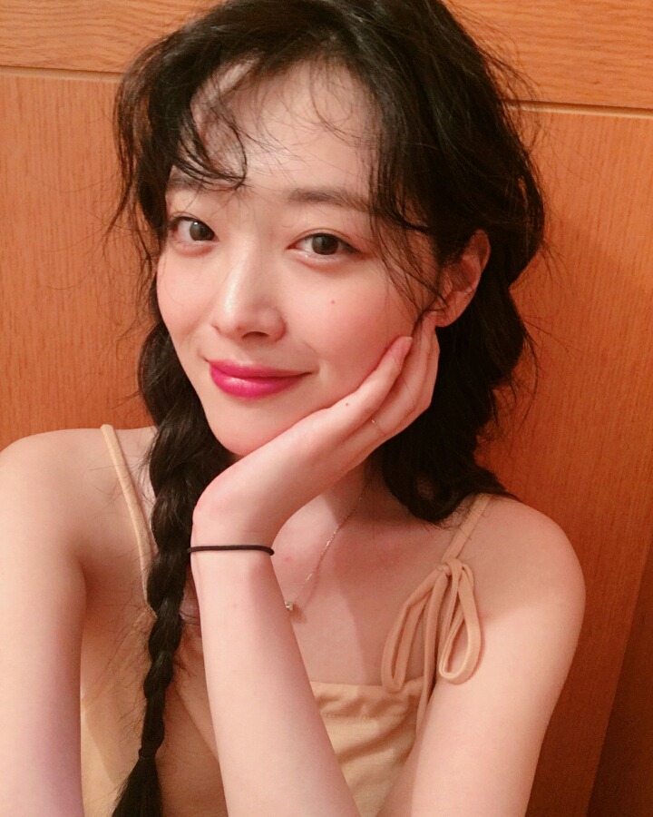 오늘자 설리 인스타 | 인스티즈