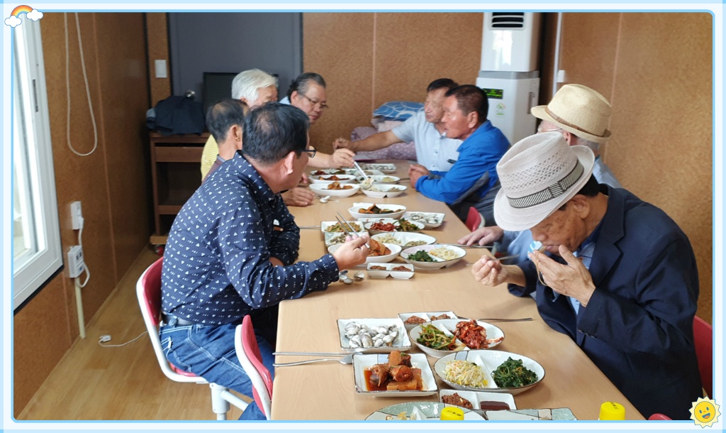 노란담장 이미지